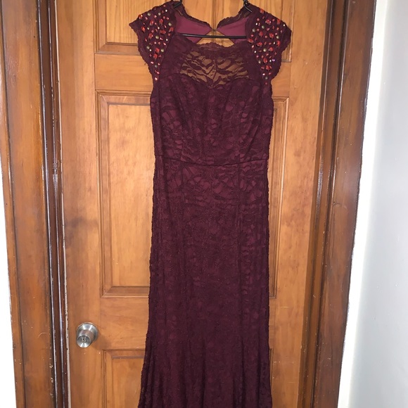 Burgundy dress size 10P - Picture 1 of 4